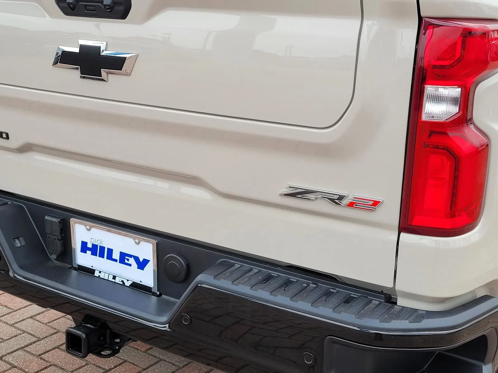 New 2026 White Sands Chevrolet ZR2 image 4