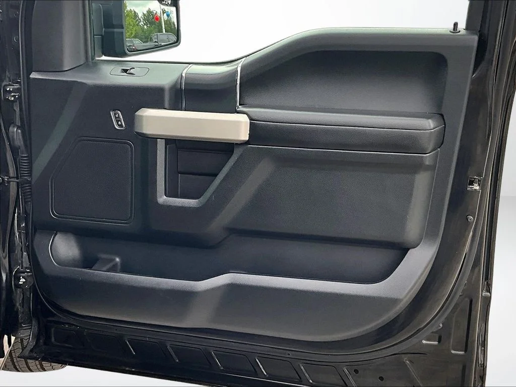 Used 2018 Black Ford XLT image 26