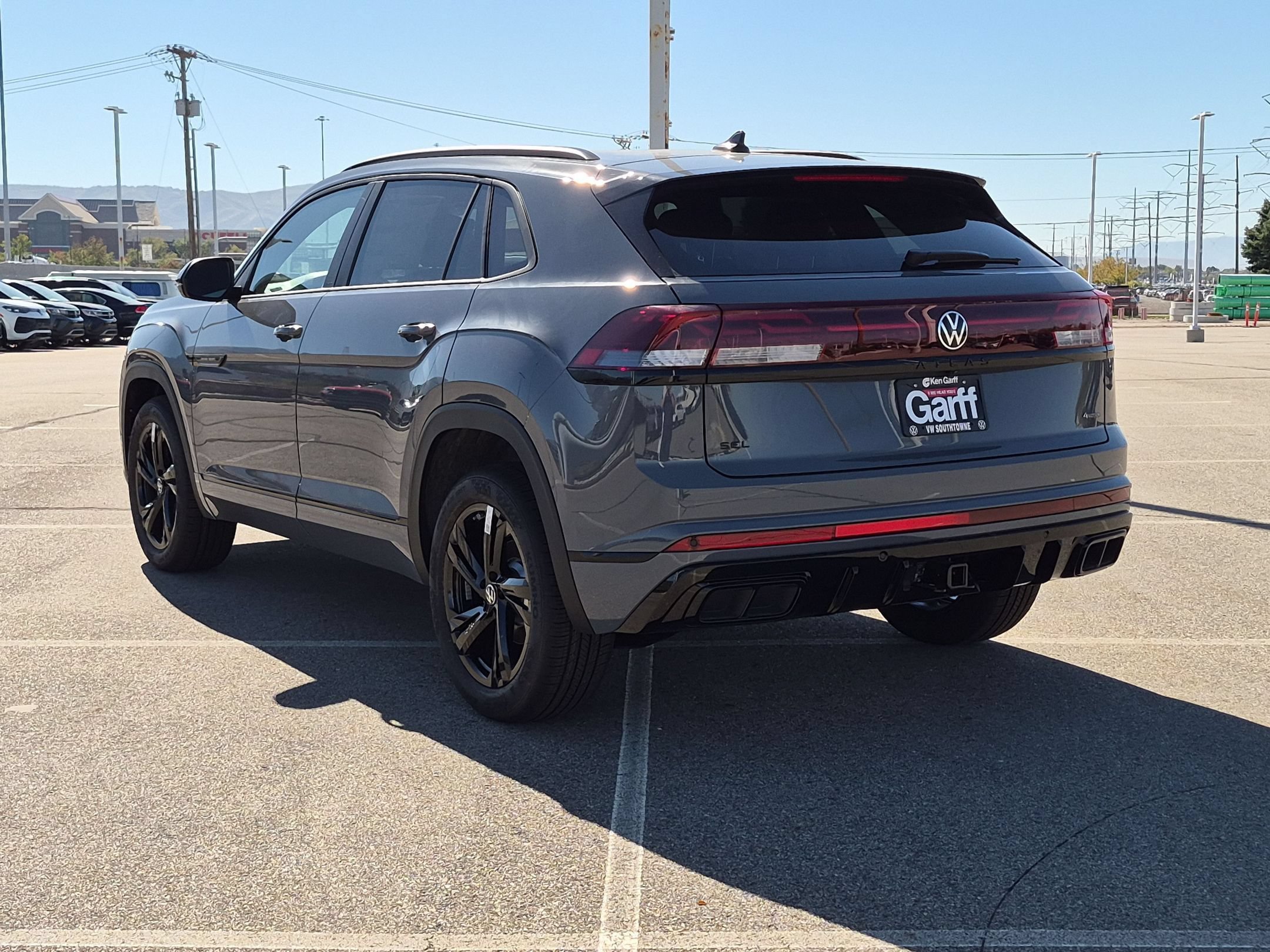 New 2026 Pure Gray Volkswagen 2.0T SEL R-Line Black image 5