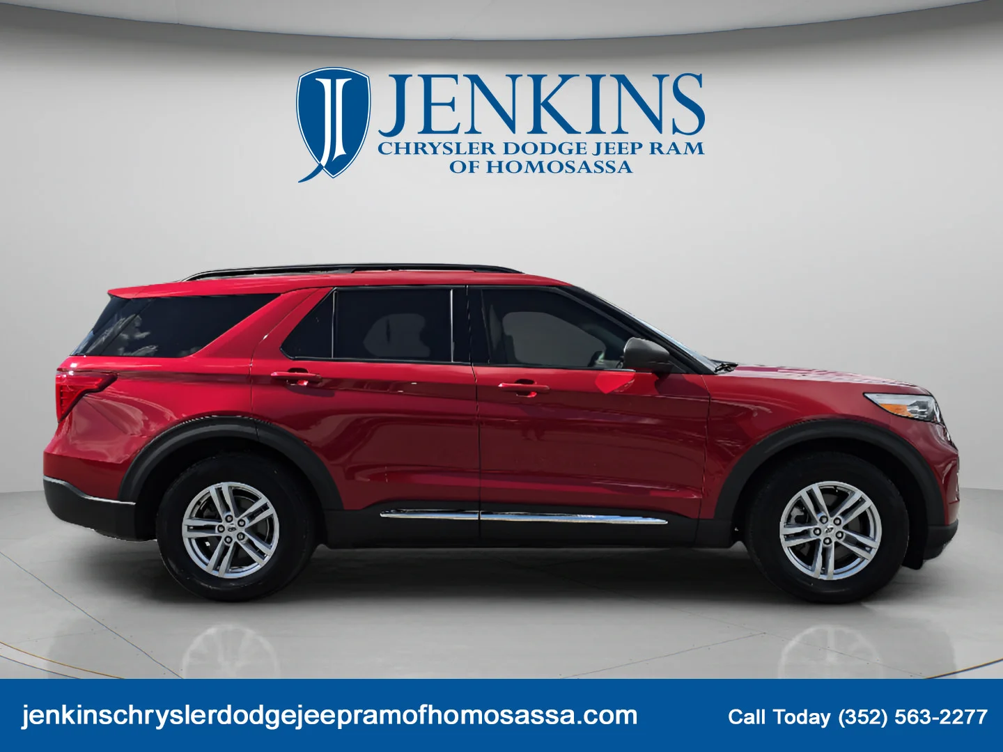 Used 2024 Rapid Red Metallic Tinted Clearcoat Ford XLT image 3