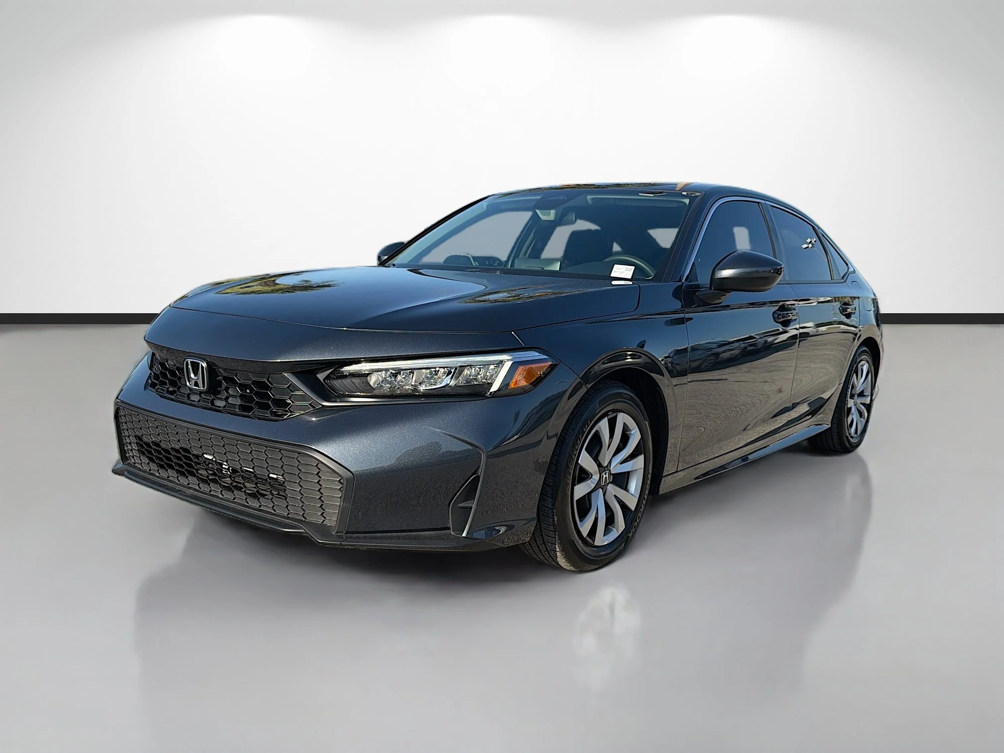 Used 2025 Meteorite Gray Metallic Honda LX image 7