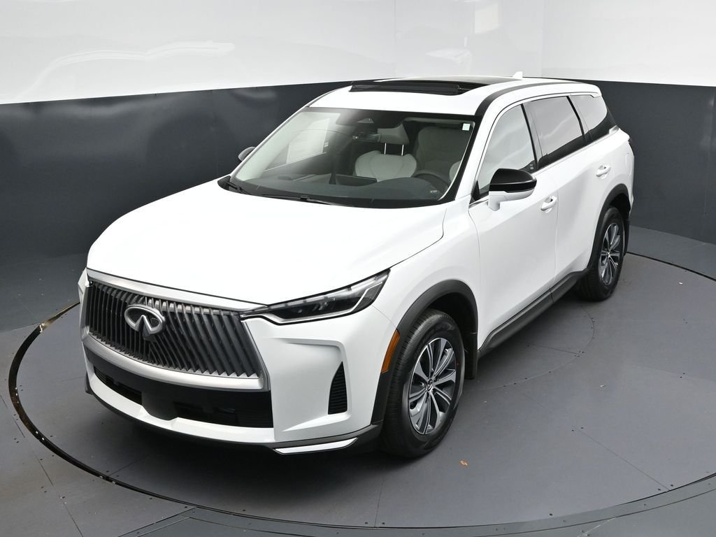 Certified Used 2026 White INFINITI PURE image 31