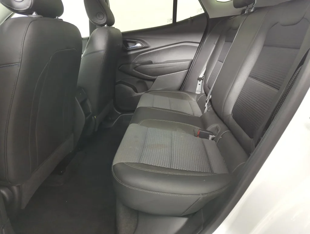 Used 2025 Summit White Chevrolet LT image 20