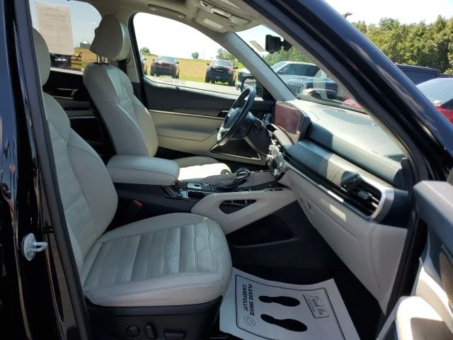 Used 2024 Black Kia SX-Prestige image 25