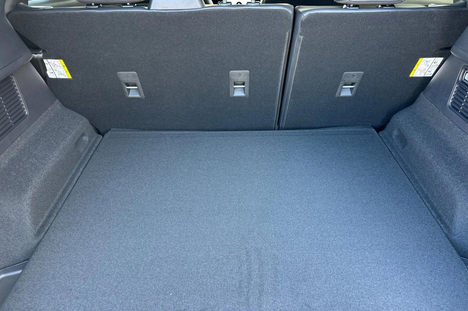 New 2026 Glacier Gray Metallic Tri-coat Ford Select image 18