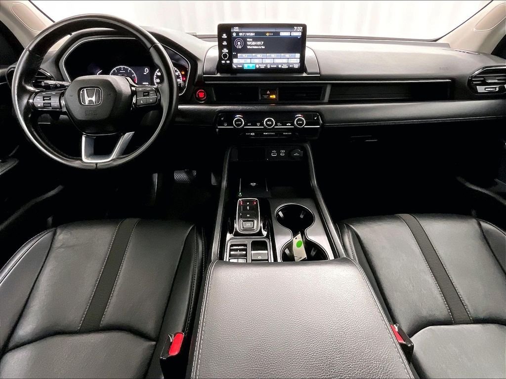 Used 2023 Black Honda EX-L image 22
