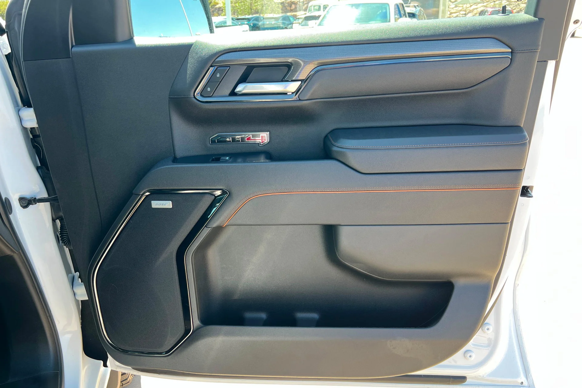 Used 2025 Summit White GMC AT4 image 22