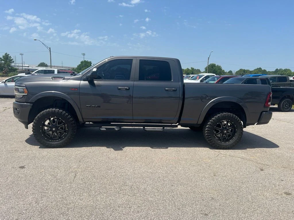 3C6UR5FJ2NG352009