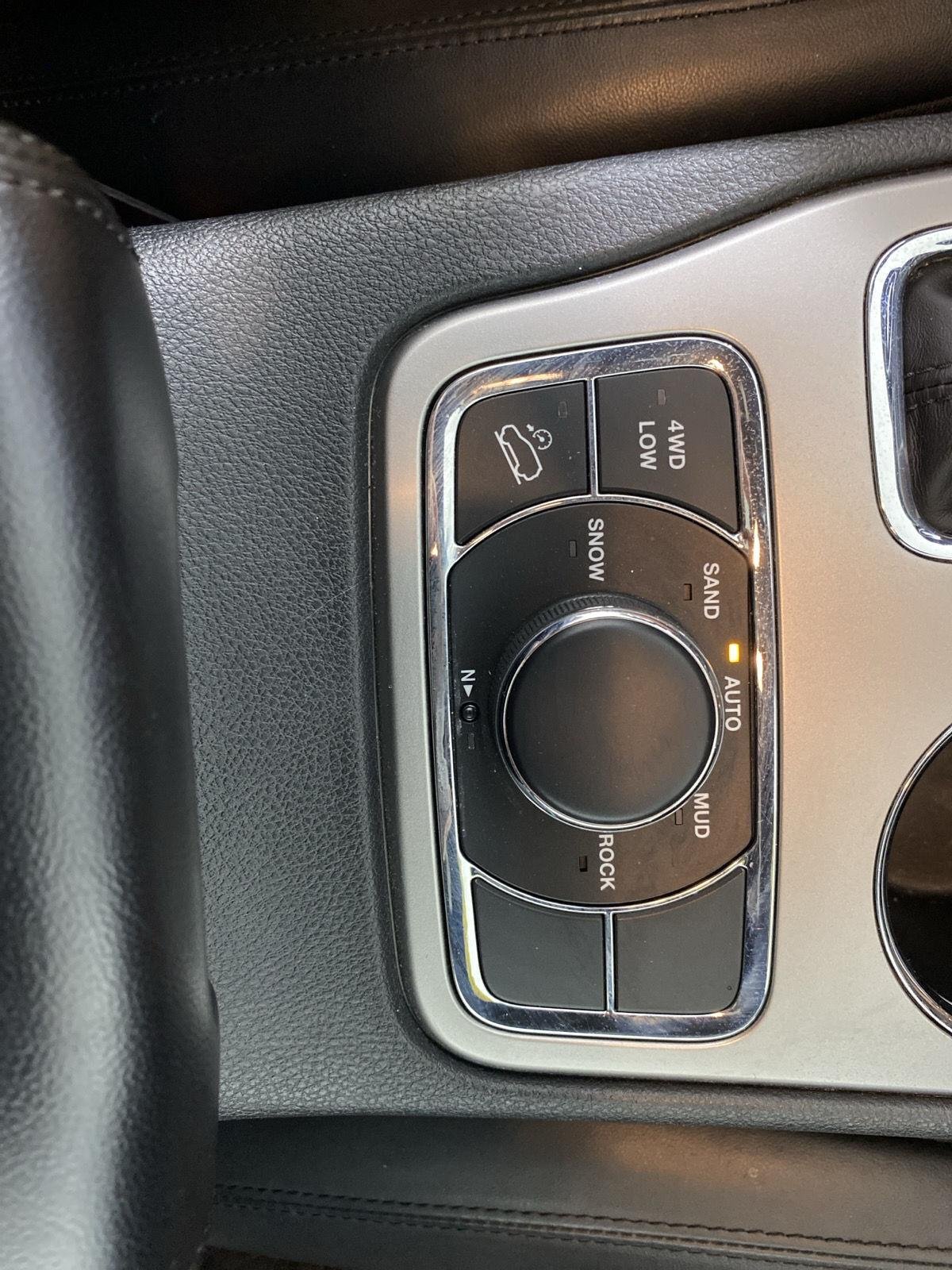 Used 2019 Velvet Red Pearlcoat Jeep Limited image 25