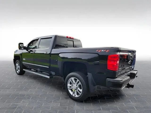 Used 2019 BLACK Chevrolet High Country image 5