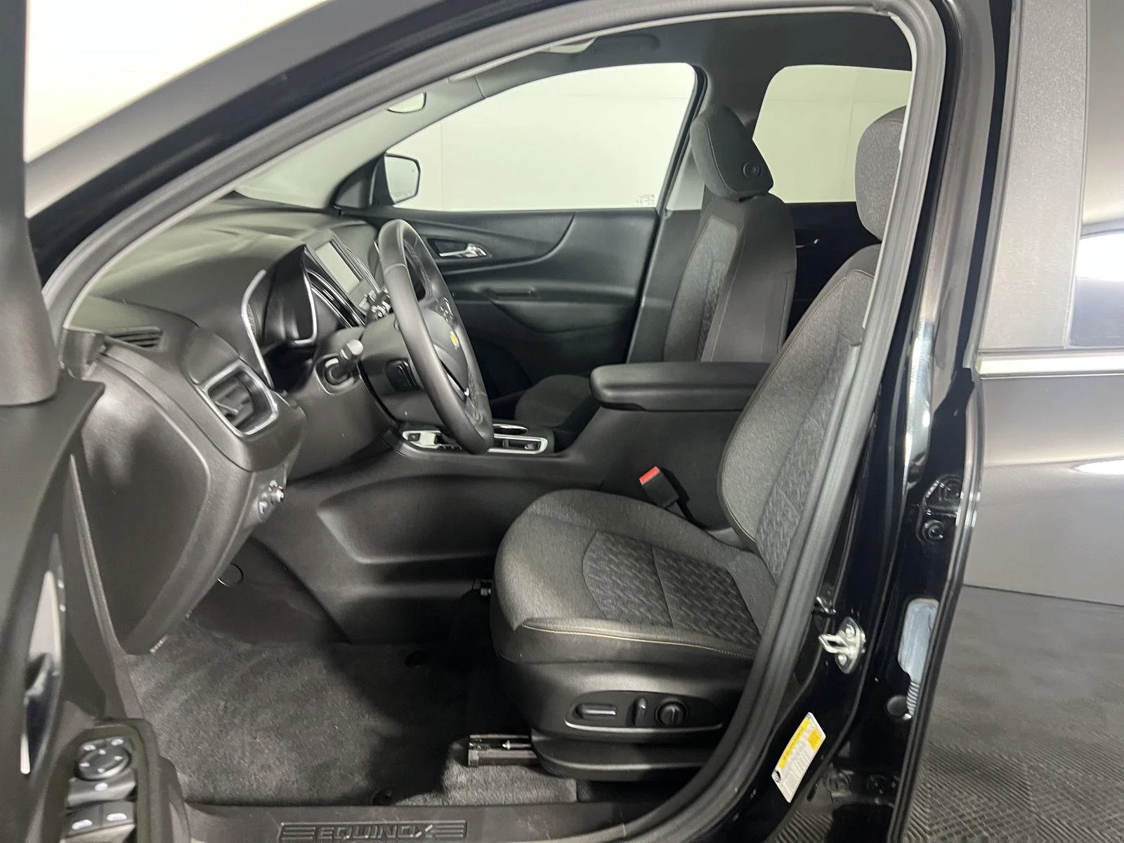 Used 2024 Mosaic Black Metallic Chevrolet LT image 35