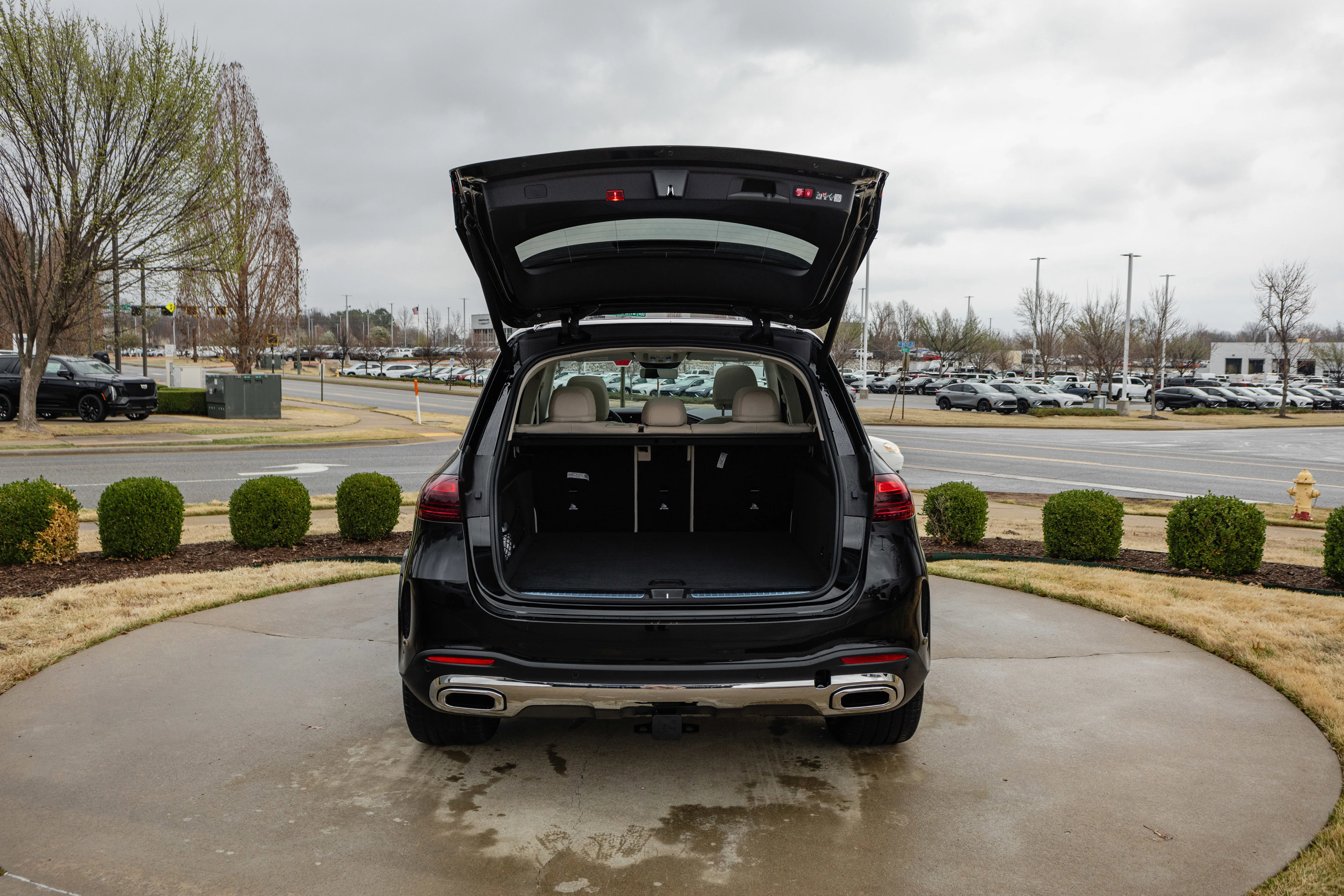 Used 2026 Obsidian Black Mercedes-Benz GLE 450 image 13