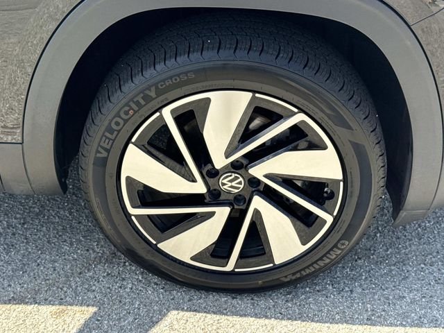 Certified Used 2024 Black Volkswagen 2.0T SE w/Technology image 30