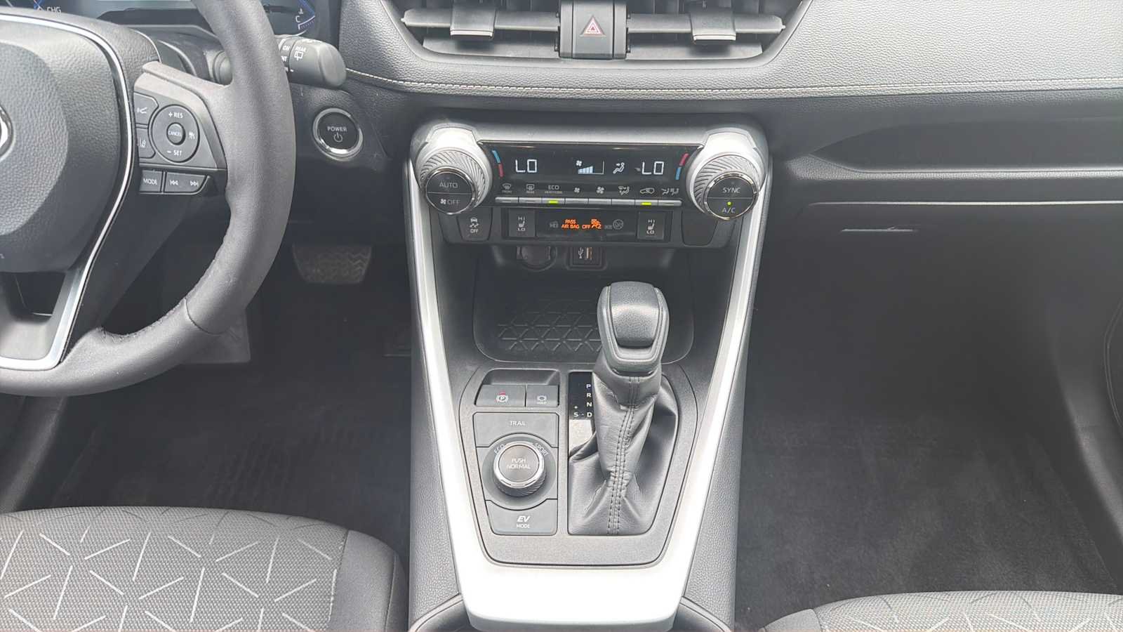 Used 2024 Silver Sky Metallic Toyota Hybrid XLE image 24