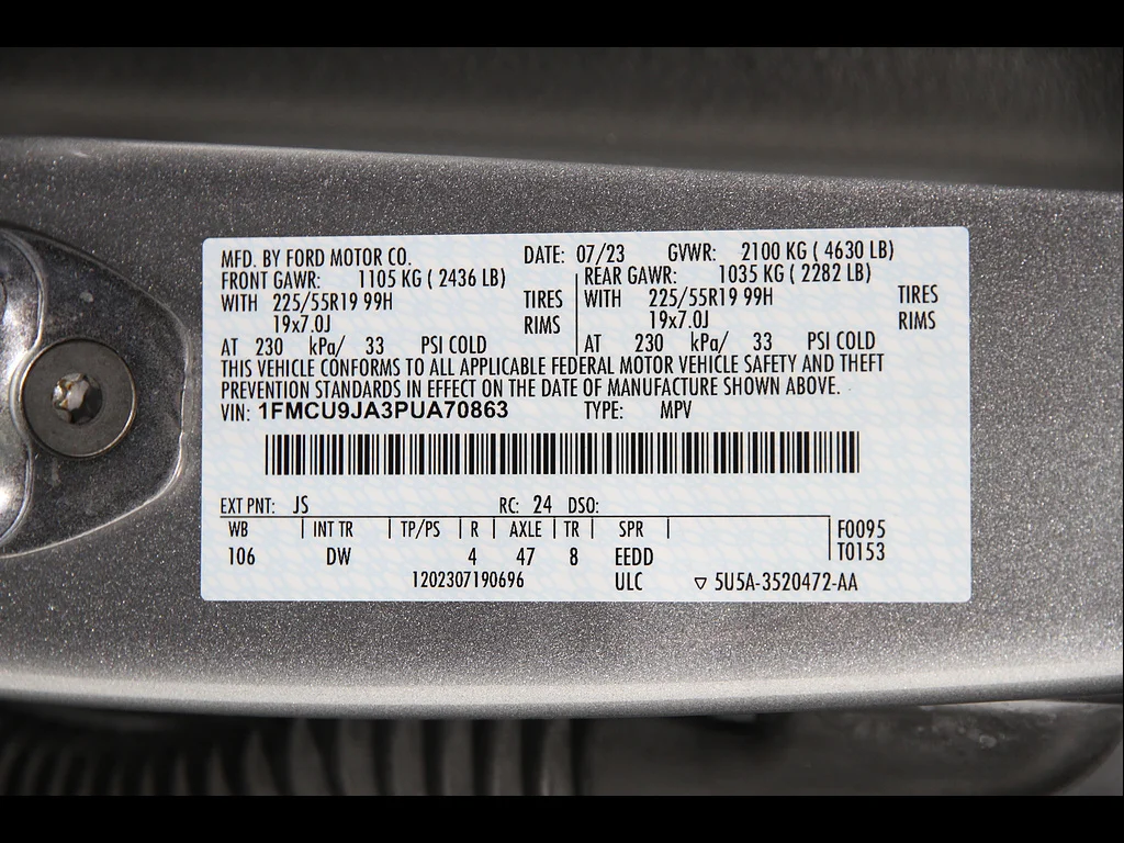 Used 2023 Iconic Silver Ford Platinum image 23