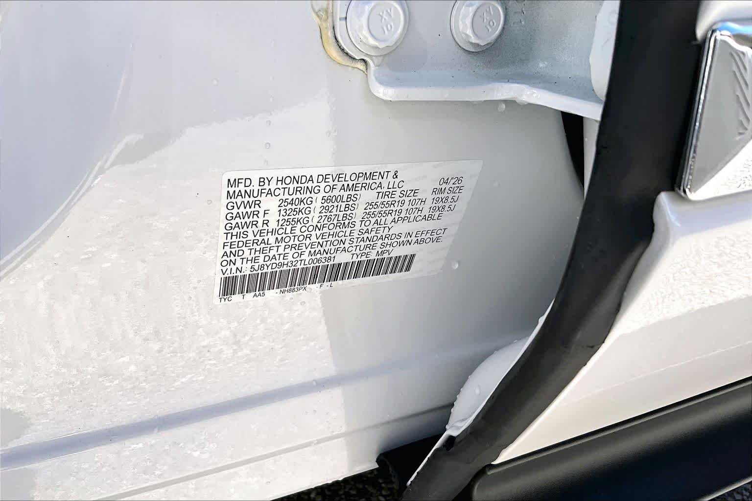 Used 2026 Platinum White Pearl Acura  image 37
