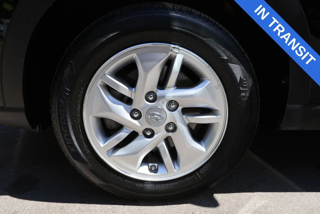 Used 2025 Onyx Black Hyundai SE image 34