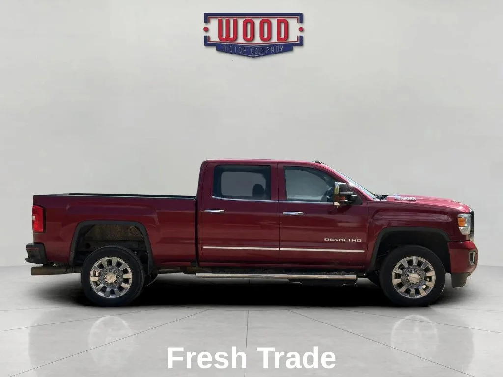 Used 2018 Red Quartz Tintcoat GMC Denali image 6