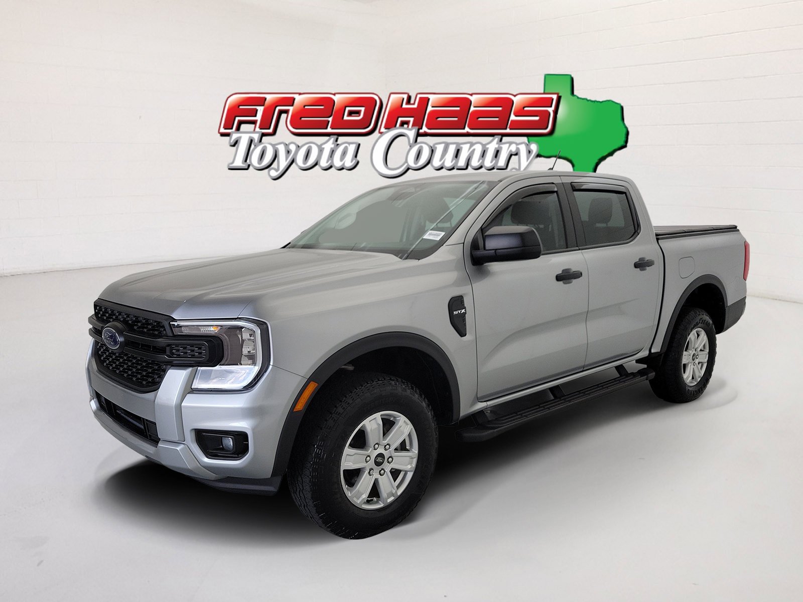 Used 2024 Silver Metallic Ford XL image 1