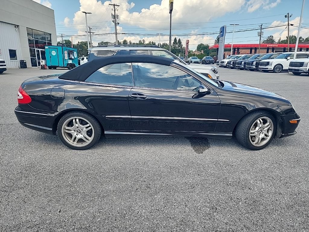 Used 2004 Black Mercedes-Benz CLK 500 image 4