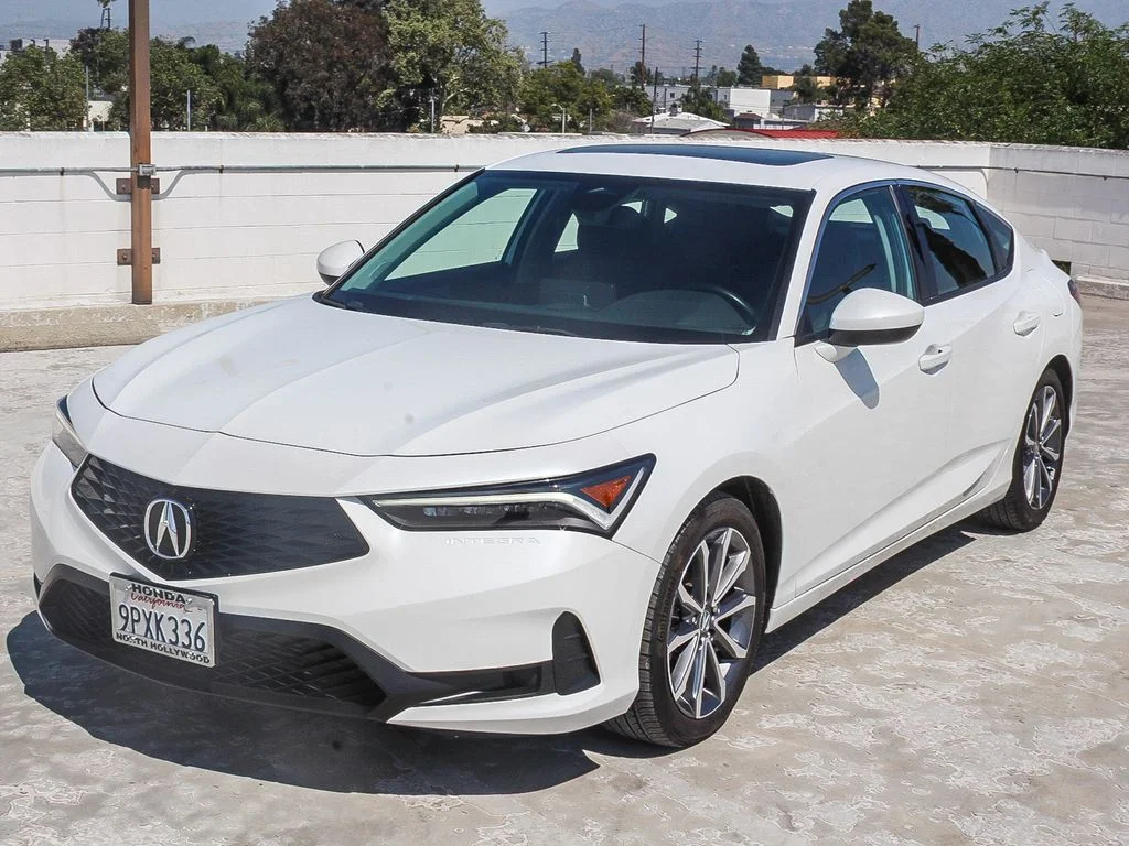 Used 2025 Platinum White Pearl Acura Base image 3