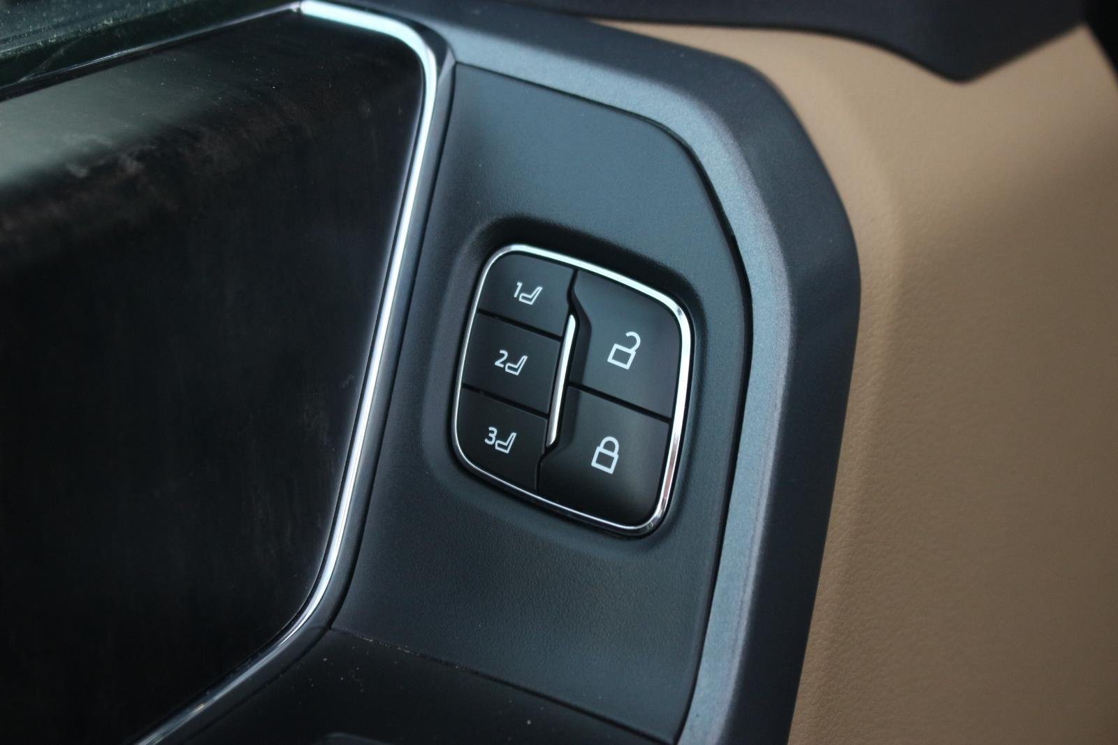 Used 2023 Black Ford XL image 14