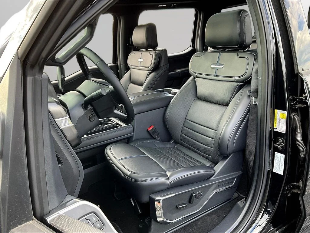 New 2025 Agate Black Metallic Ford F-250® Platinum® image 27