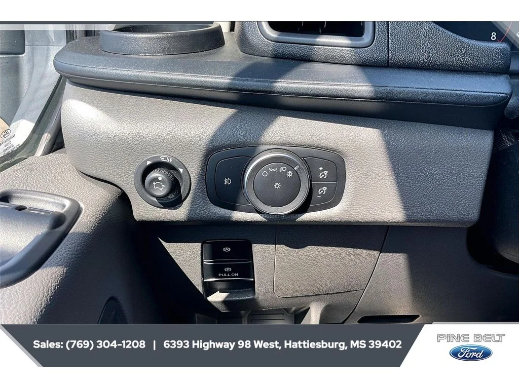 Used 2023 Oxford White Ford XLT image 22