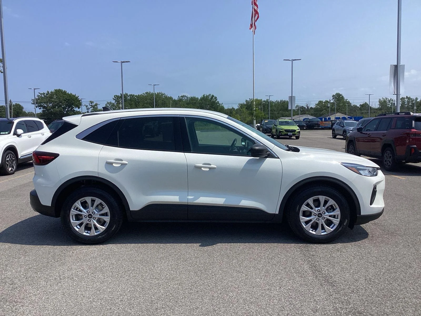 Used 2023 Star White Metallic Tri-Coat Ford Active image 10