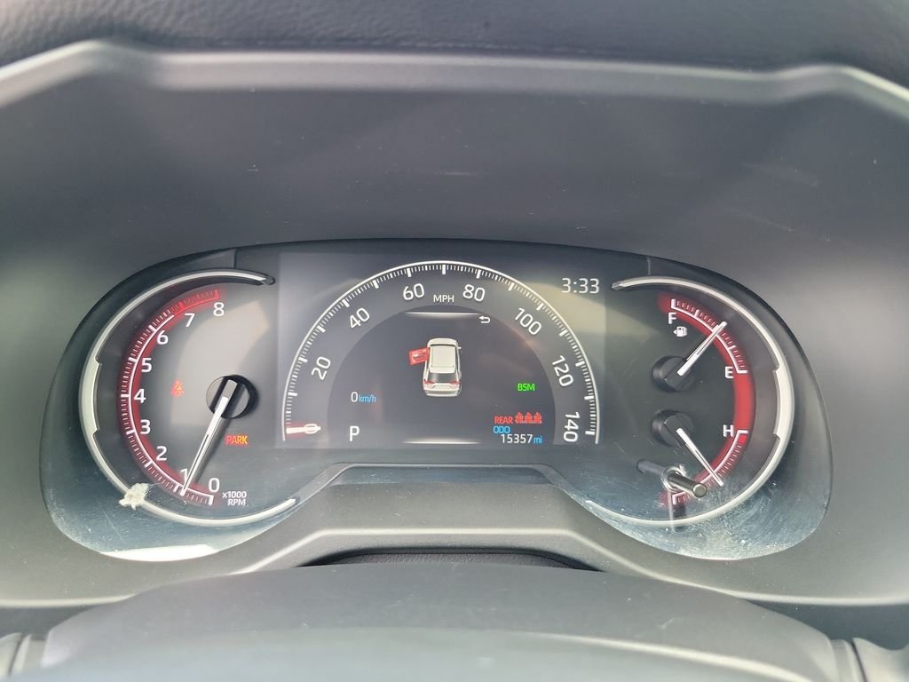 Used 2025 Silver Toyota XLE image 23