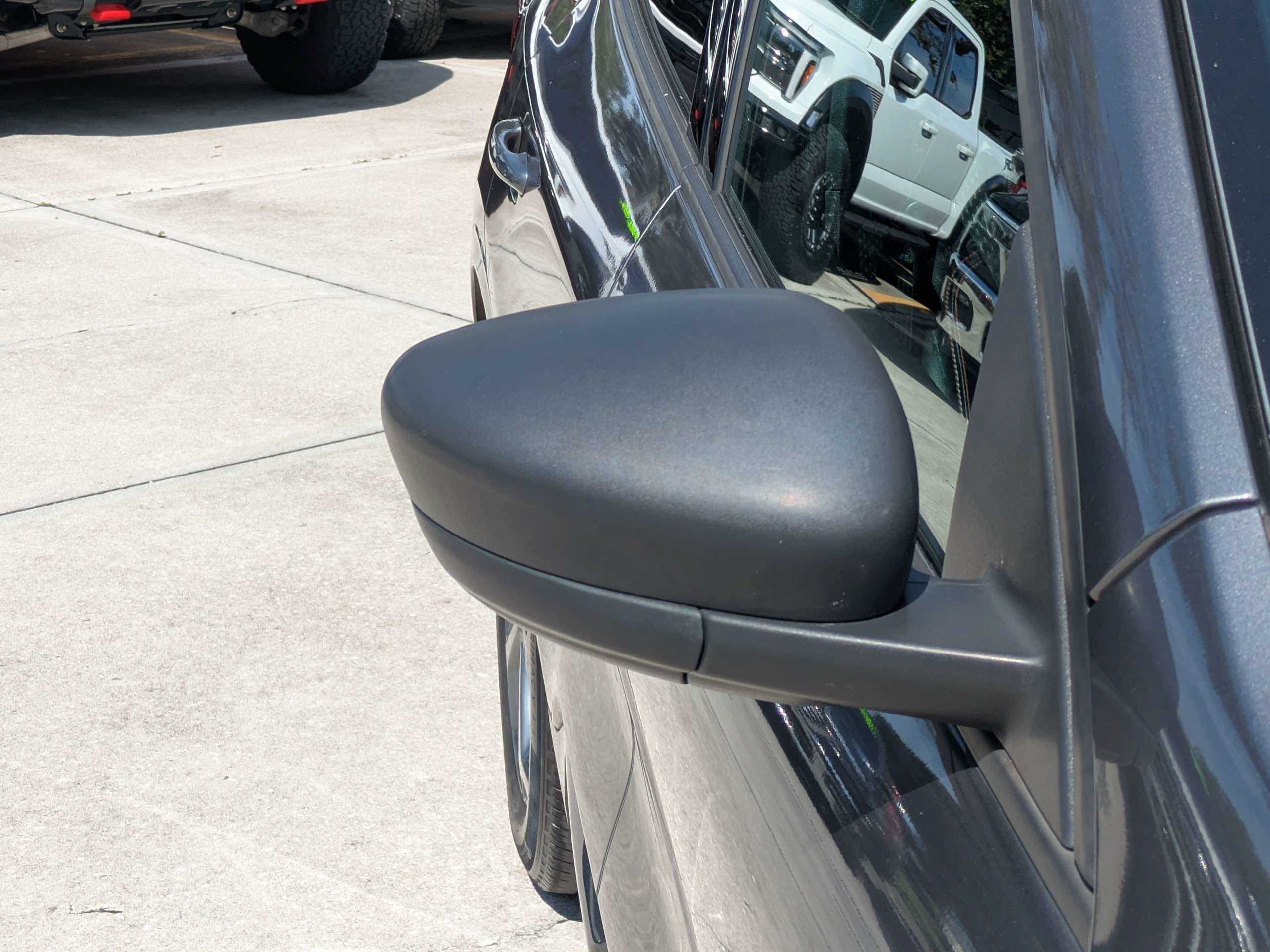 Used 2023 Carbonized Gray Metallic Ford ST-Line image 9