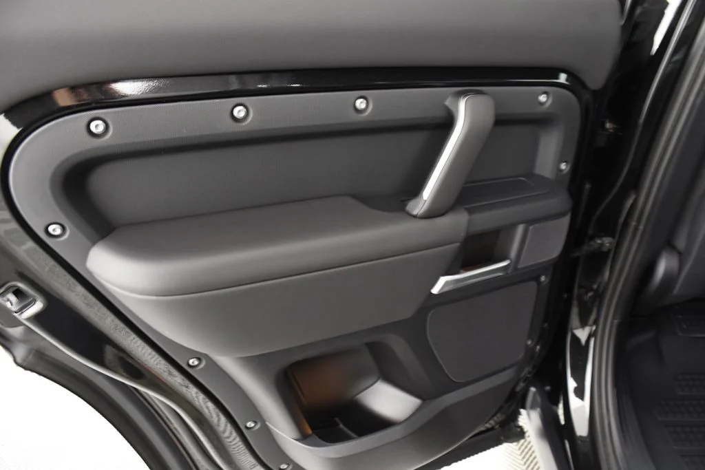 New 2026 Santorini Blk Land Rover S image 26