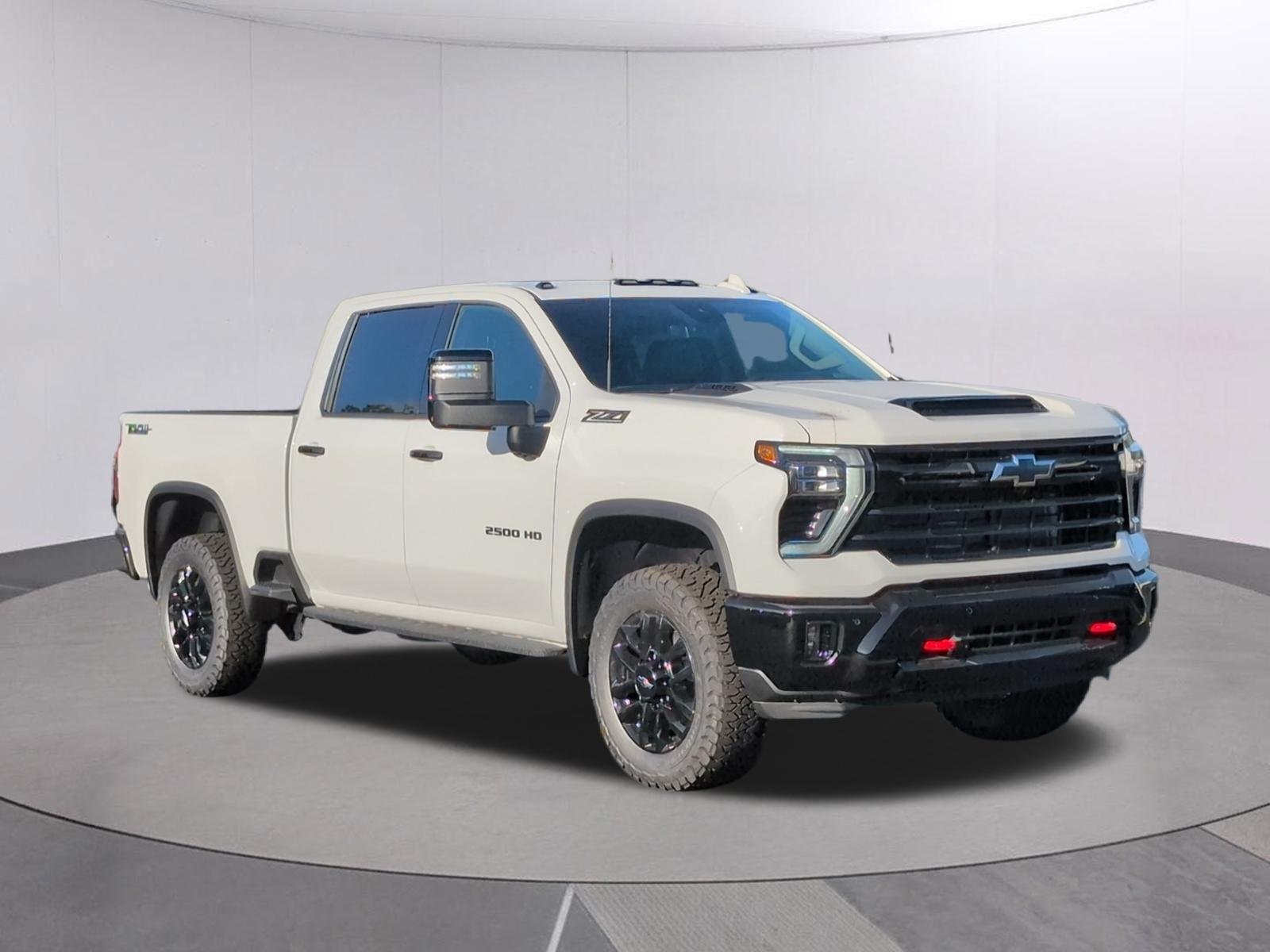 2026 Chevrolet Silverado 2500 HD LTZ - Photo 9