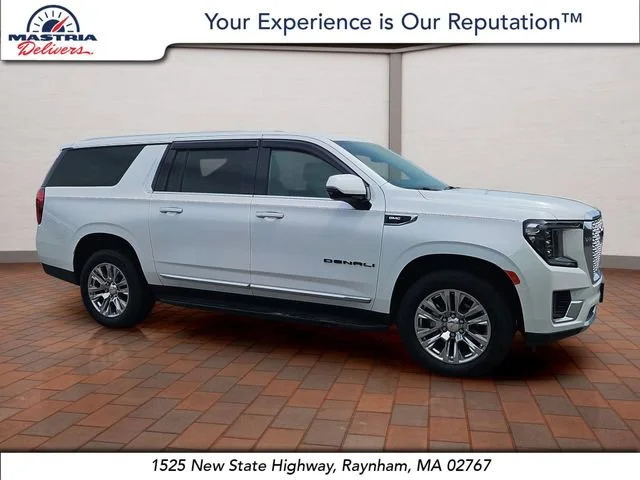 2023 GMC Yukon Denali AWD's photo