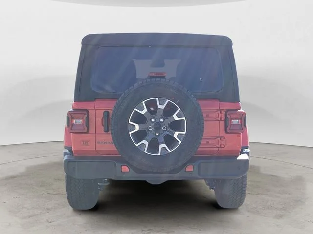 New 2026 Firecracker Red Clearcoat Jeep 4-DOOR SAHARA image 5