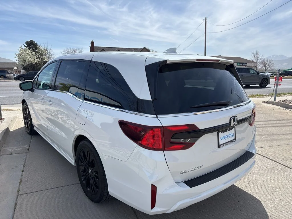 Used 2025 White Honda Sport-L image 7