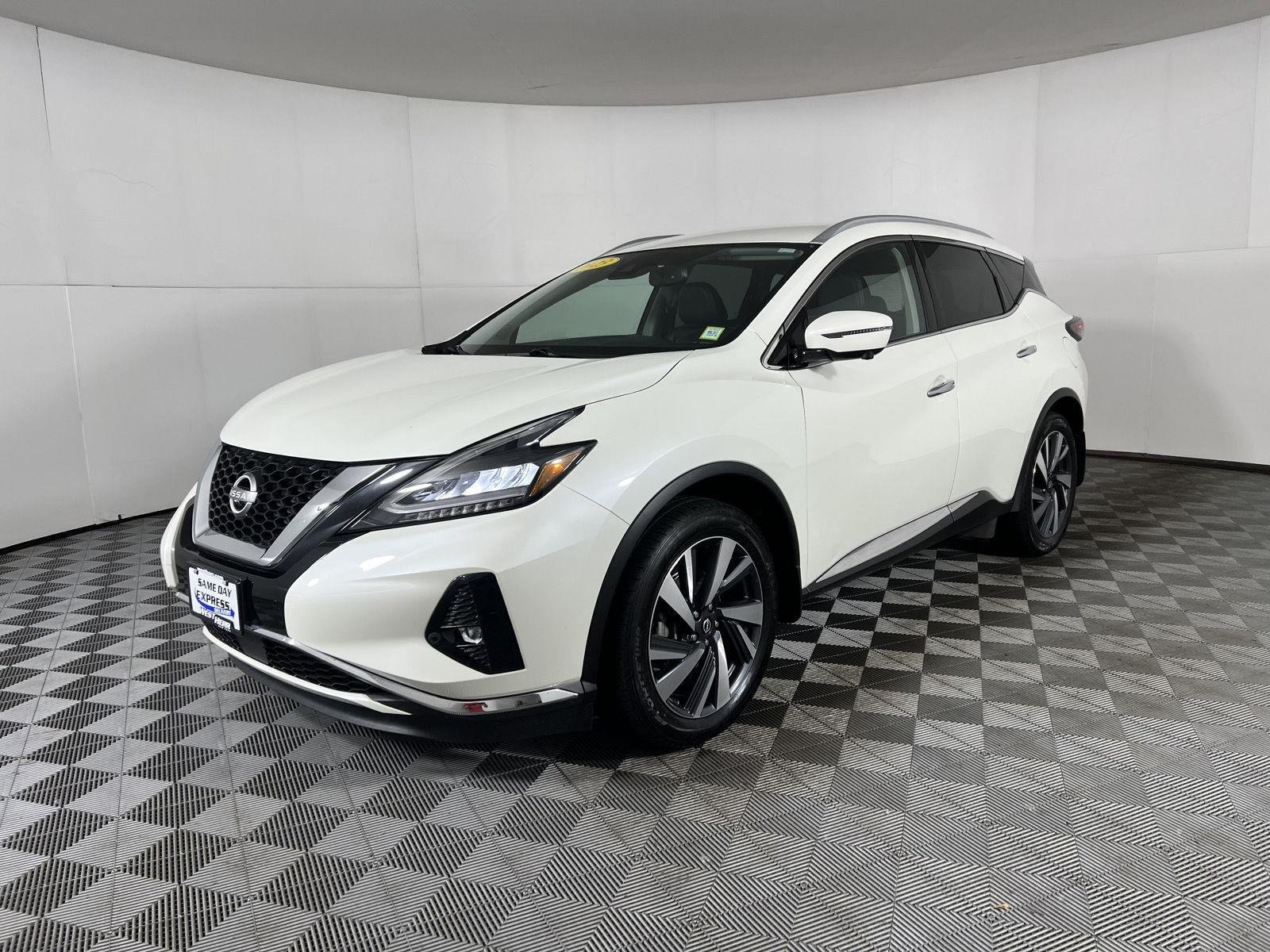 Used 2023 Pearl White Tricoat Nissan SL image 4