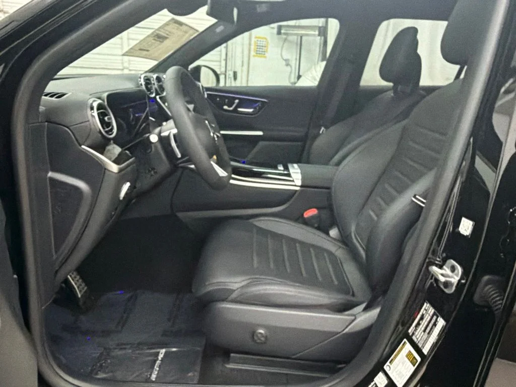New 2026 Black Mercedes-Benz GLC 300 image 19