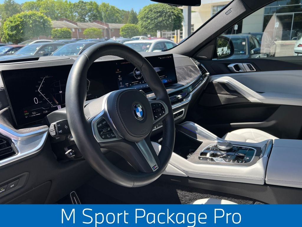 Used 2026 Blue BMW xDrive40i image 4