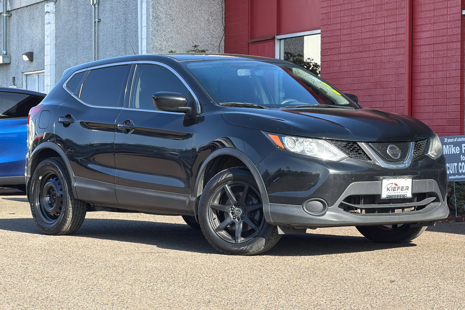 Used 2019 Magnetic Black Pearl Nissan S image 2