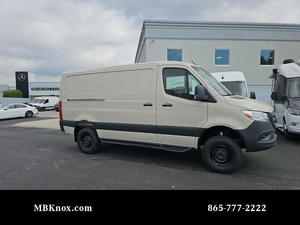 2025 Mercedes-Benz Sprinter 2500 144 WB HO Standard Roof 4x4's photo