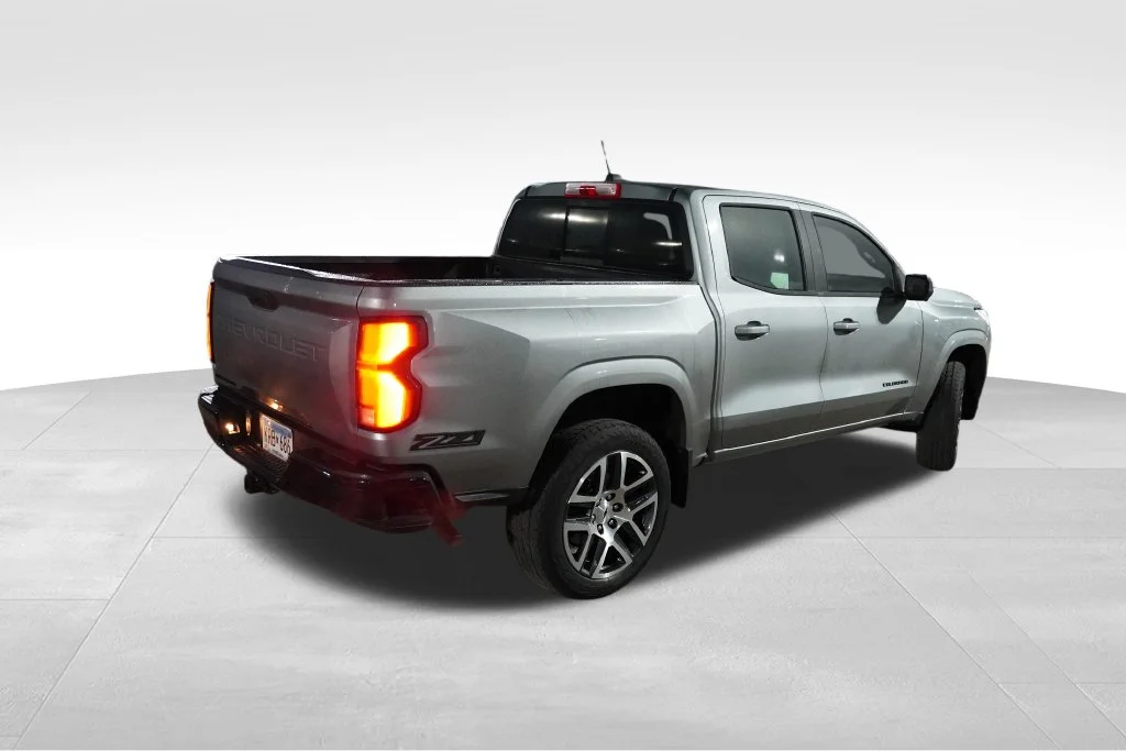Used 2023 Sterling Gray Metallic Chevrolet Z71 image 3