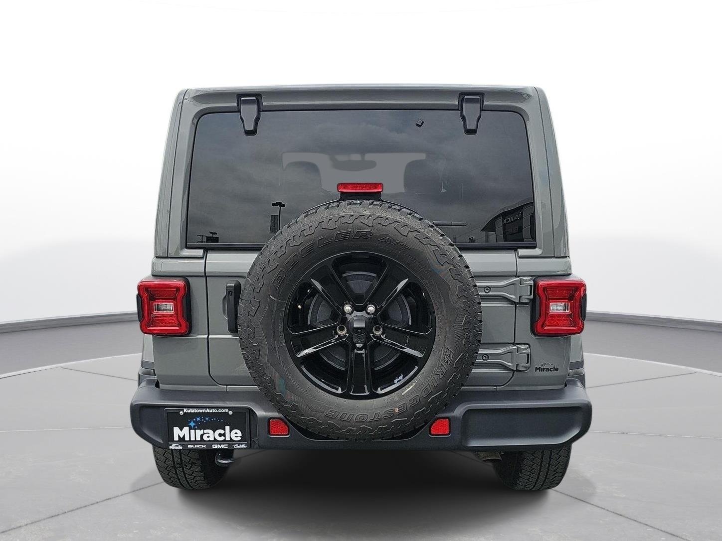 Used 2022 Sting-gray Clearc Jeep Unlimited Sahara Altitude image 6