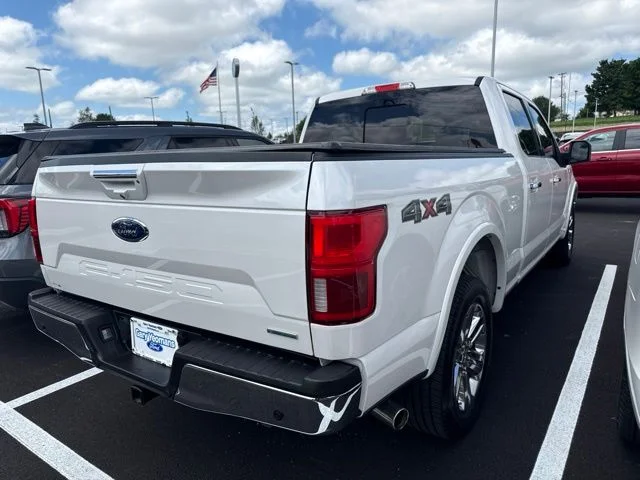 Used 2018 White Platinum Clearcoat Metallic Ford Lariat image 4