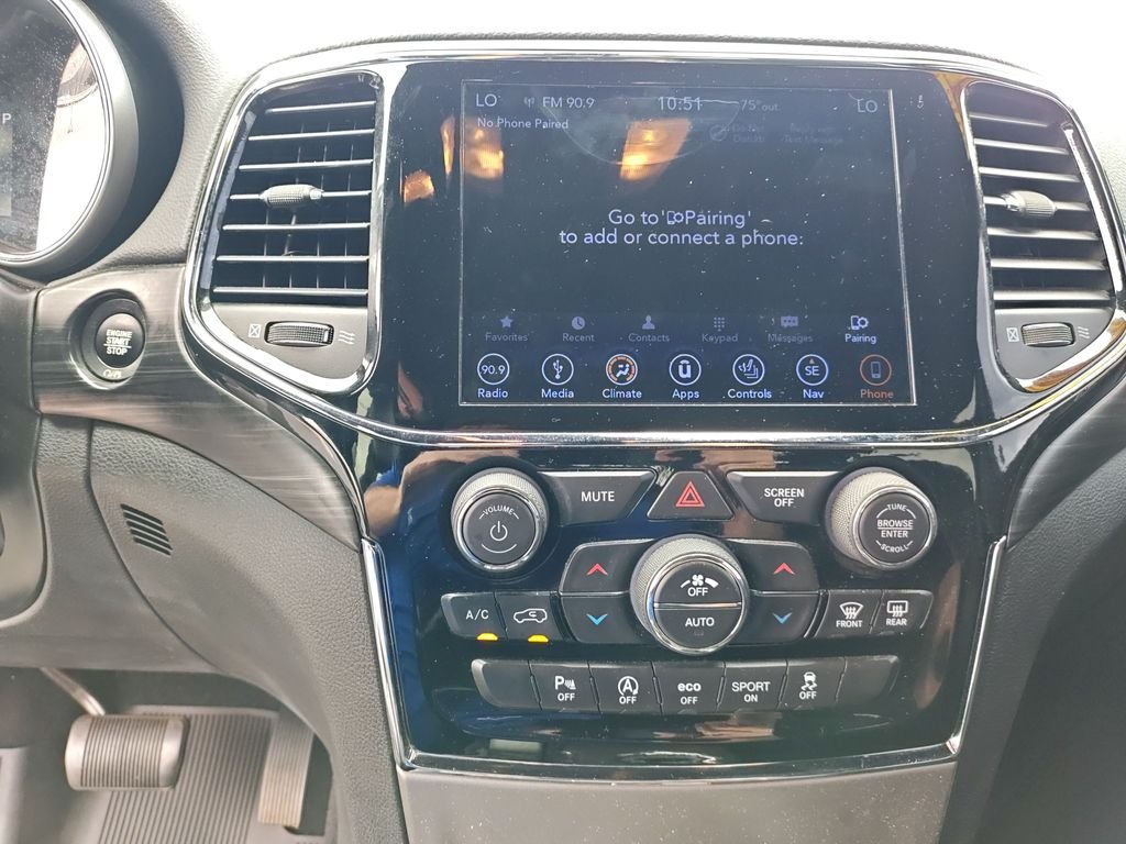 Used 2019 White Jeep Altitude image 21
