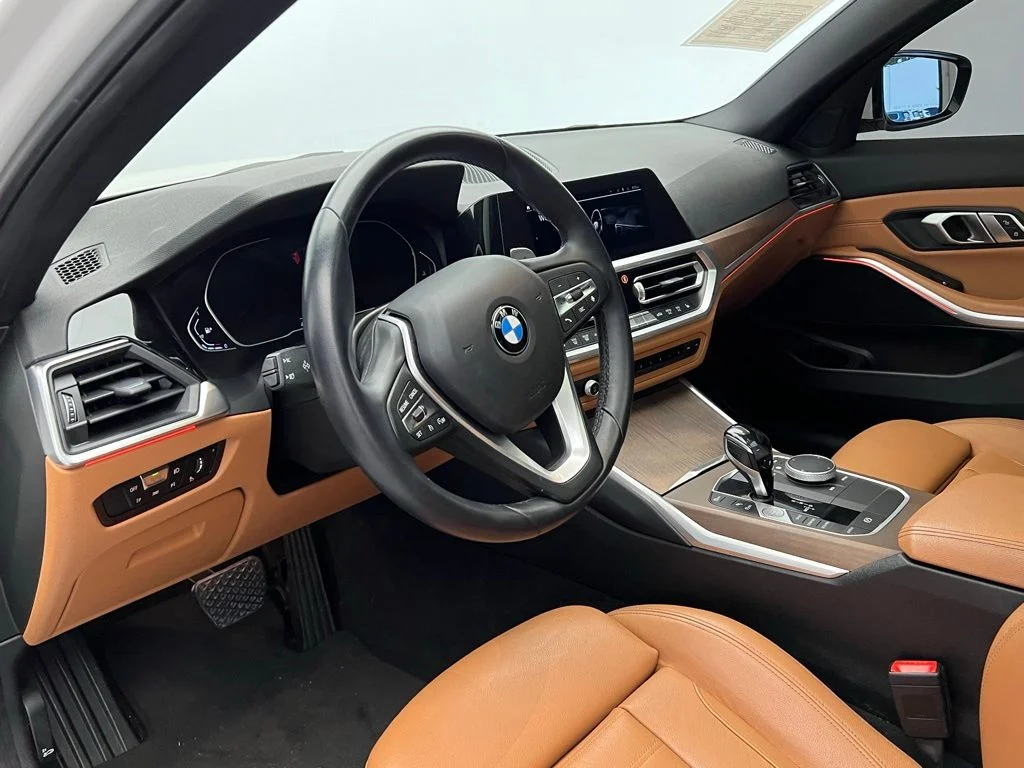 Used 2021 Alpine White BMW 330i image 5