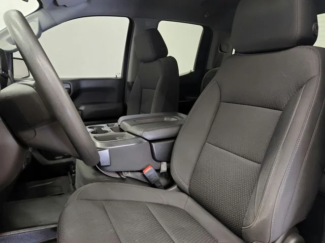 Used 2021 White GMC Base image 18