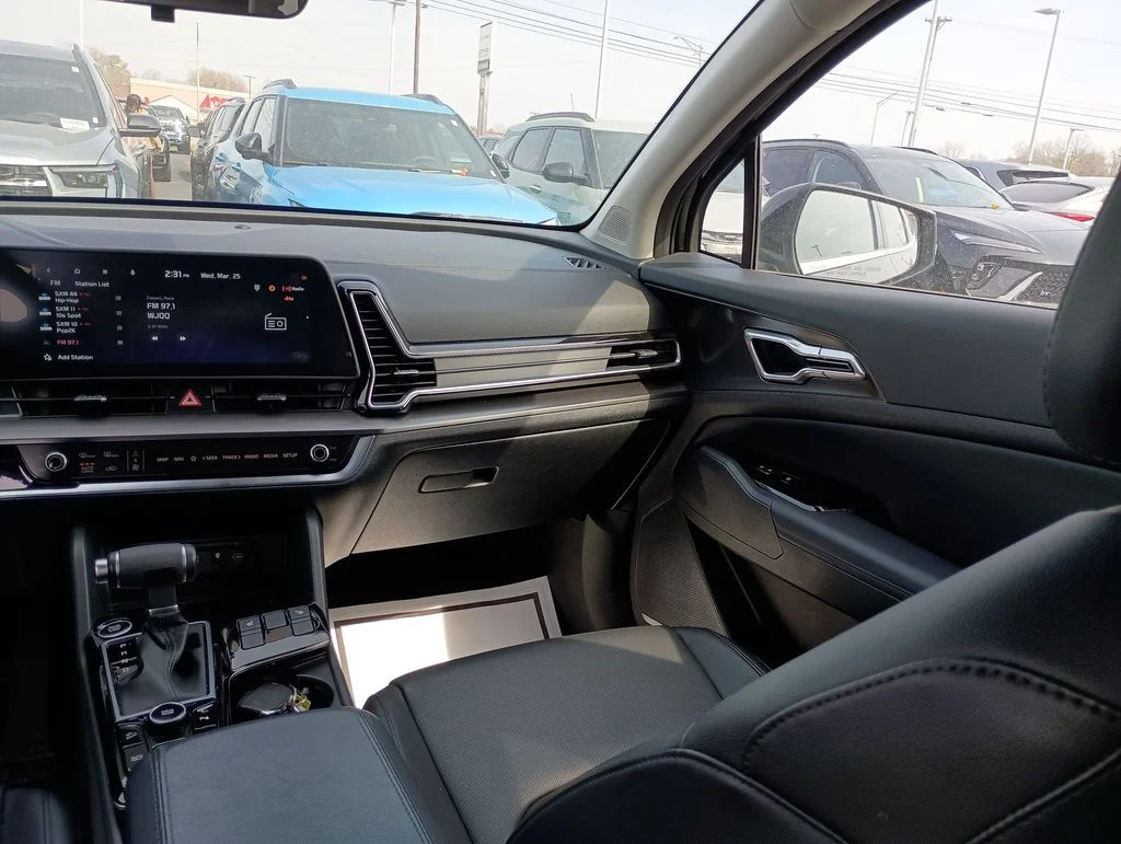 Used 2025 Black Kia EX image 11