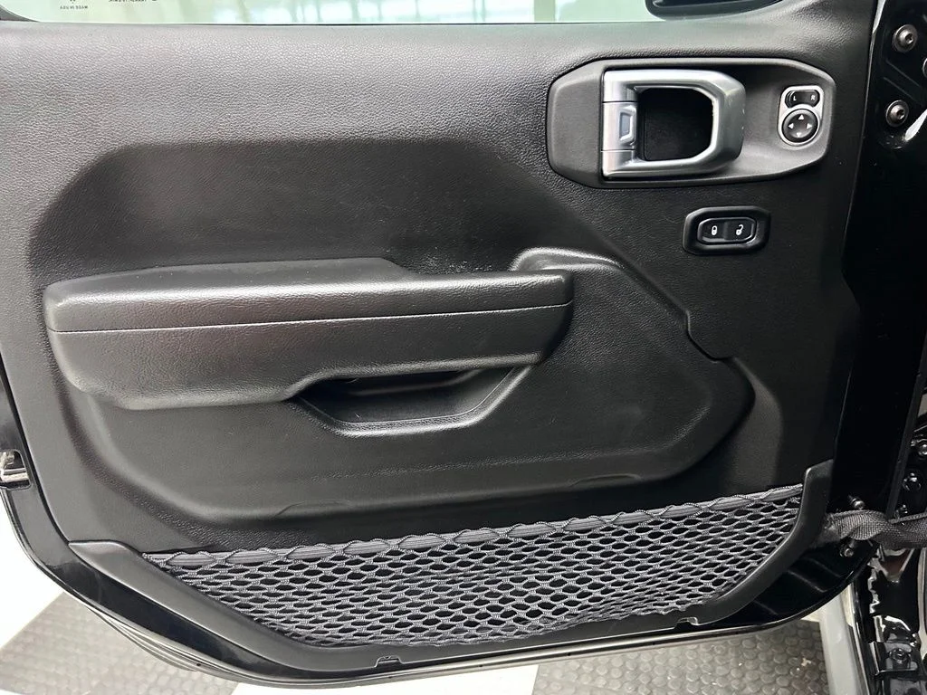 Used 2023 Black Jeep Rubicon image 10
