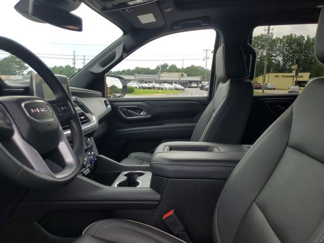 Used 2023 White GMC SLT image 17